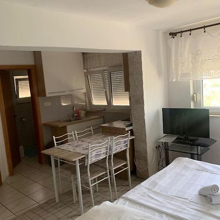 Apartmani Kutlesa Vodice Eksteriør billede