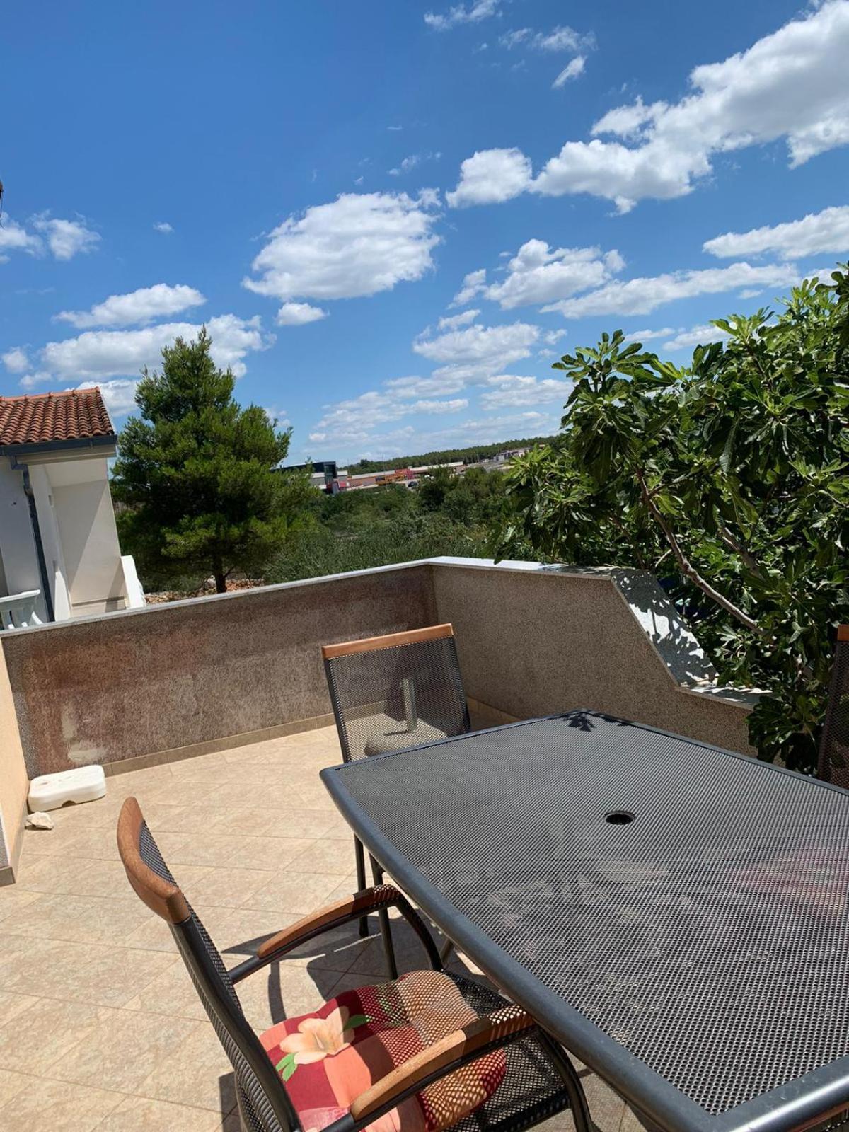 Apartmani Kutlesa Vodice Eksteriør billede